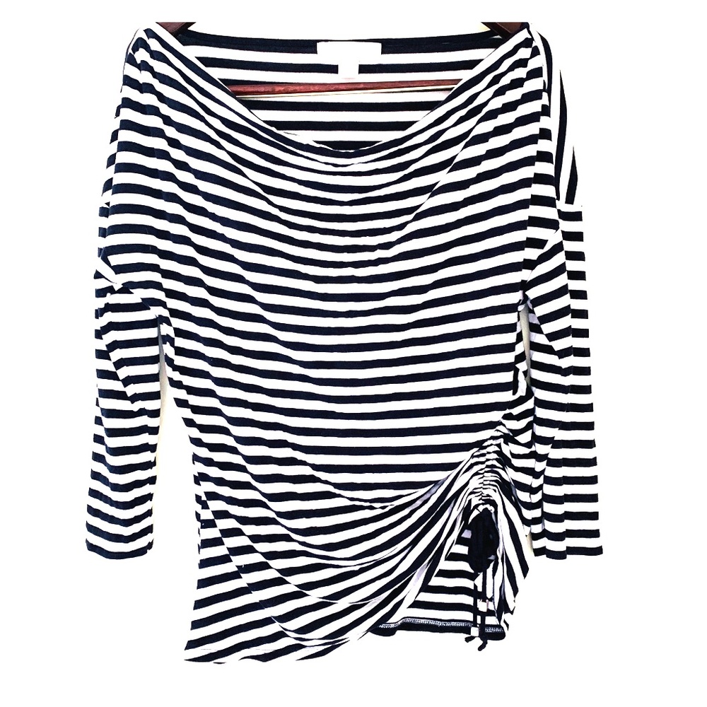 ✨Michael Kors✨ black and white cowl neck top
